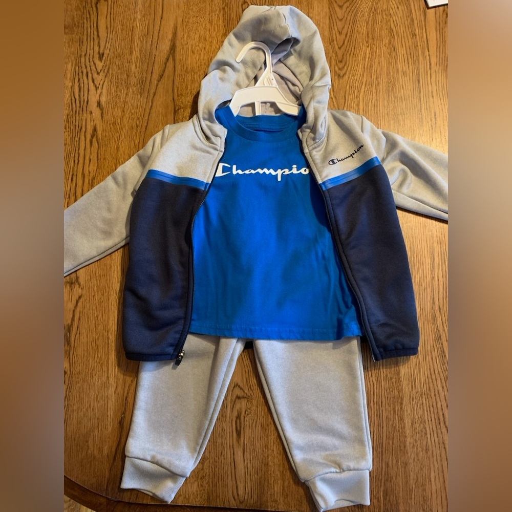 Champion Outfit